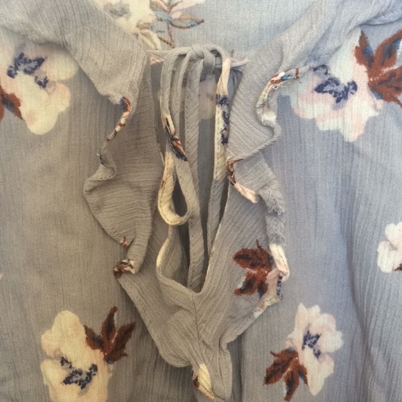 Floral Rose Burg Blouse Size M EUC - Picture 2 of 4